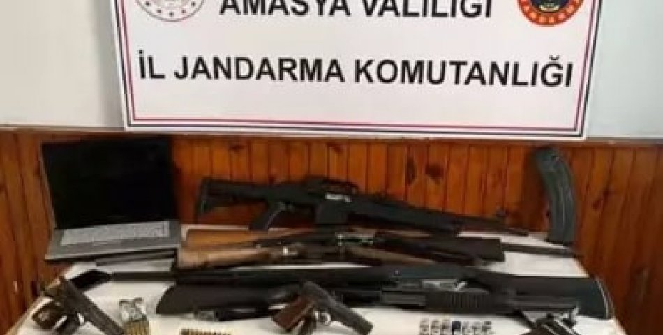 Ruhsatsız tabanca operasyonuna 2 gözaltı