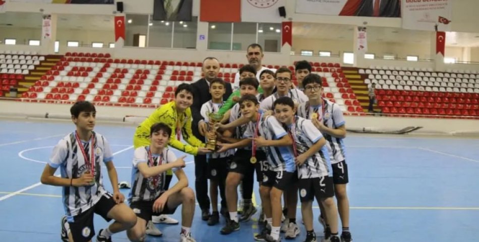 Kupalar, sahiplerini buldu