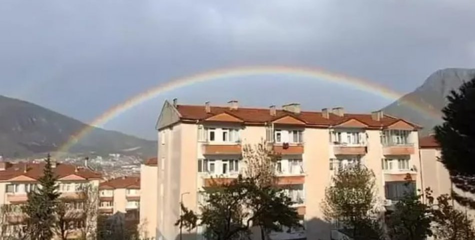 Gökkuşağı, görsel şölen yaşattı