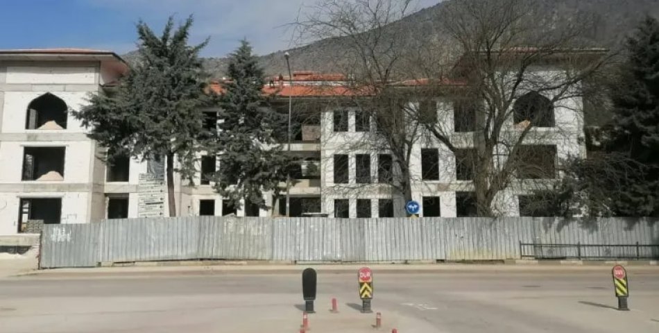 Halk eğitim merkez binası inşaatı hızla yükseliyor