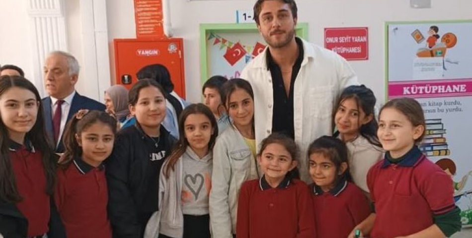 Köy okuluna ünlü oyuncunun desteği ile kütüphane açıldı