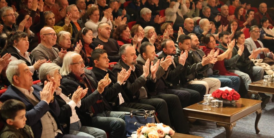 Usta sanatçı Neşet Ertaş, Türkülerle anıldı