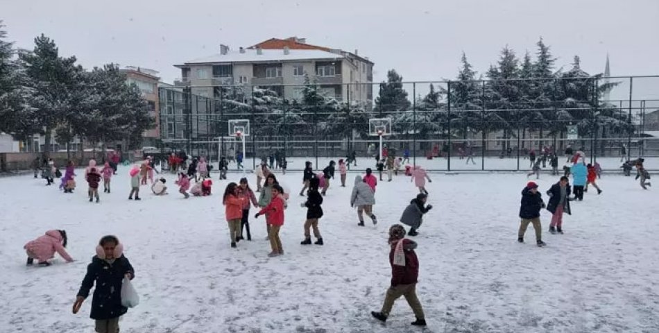 Okullara 1 gün kar tatili