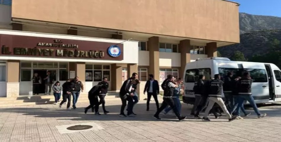 Uyuşturucu operasyonuna 9 tutuklama