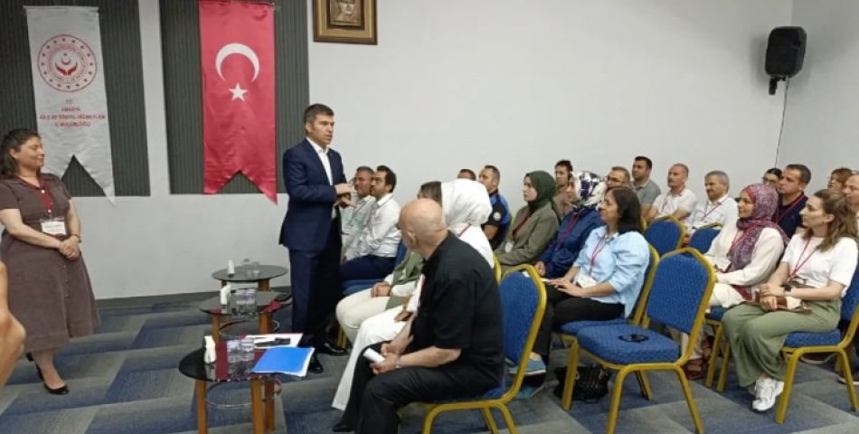 Bakan: ‘Yaşlılarımız geçmişin yaşayan hafızası’