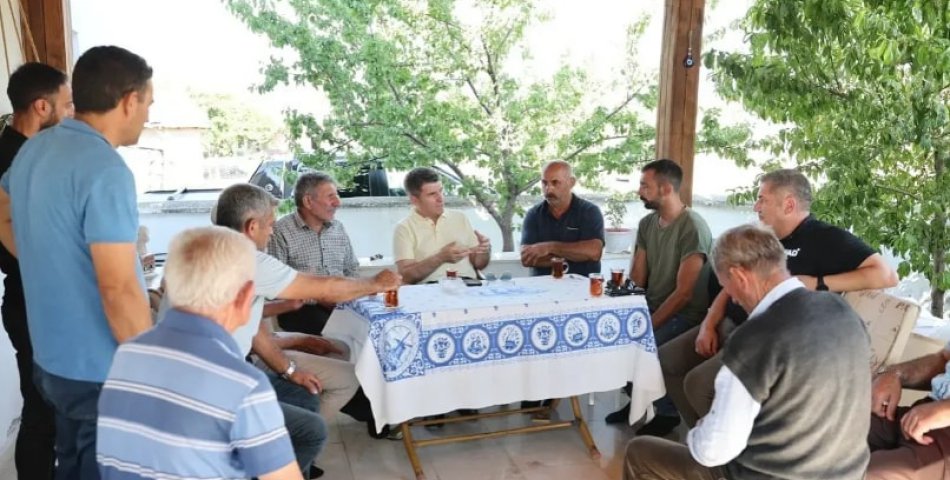Vali Bakan, Yangın mağduru aileyi ziyaret etti