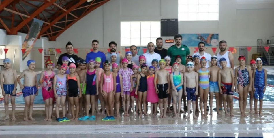 Amasya’da 2018 yılından bu yana 30 bin çocuk yüzme öğrendi