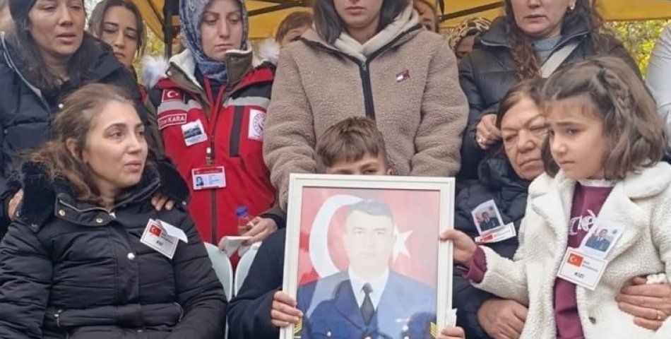 Şehit astsubayın eşinden oğluna: Başını dik tut, senin baban kahraman